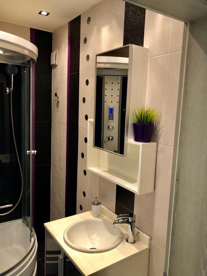 Avelov Art Apartment Бургас Экстерьер фото
